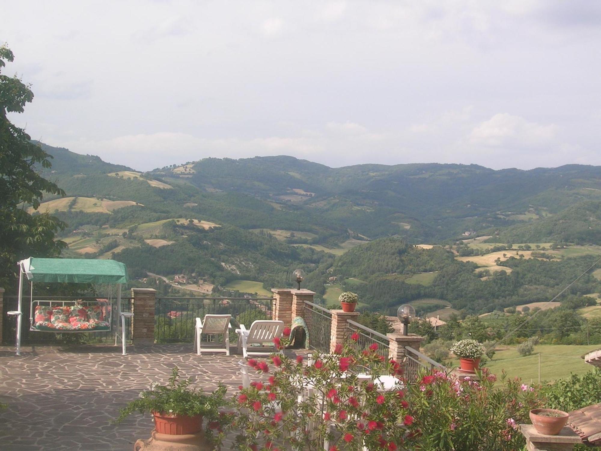 Couette-café La Terrazza Del Subasio 2*